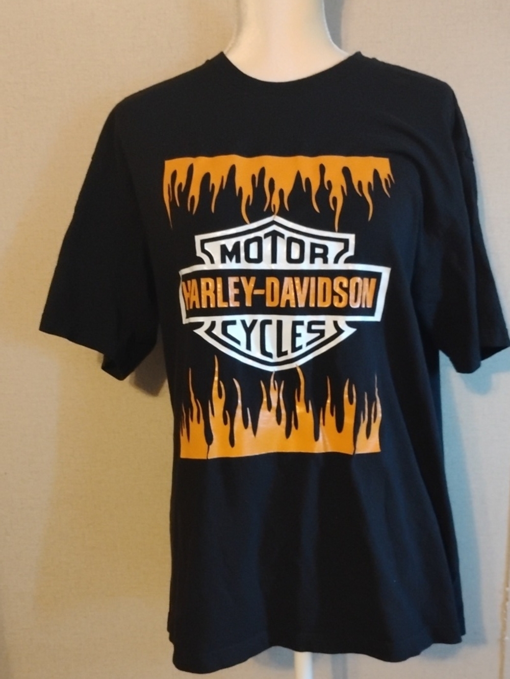 5/$20 Large Harley-Davidson Black T-Shirt with Orange Flame Shield Graphic